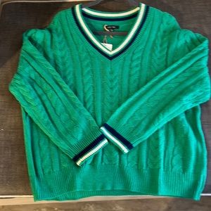 ST PATRICK’S DAY 🍀🍀Brand new green v neck preppy sweater